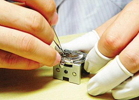 轻松教学:自己换手表电池,做到万无一失_万表网