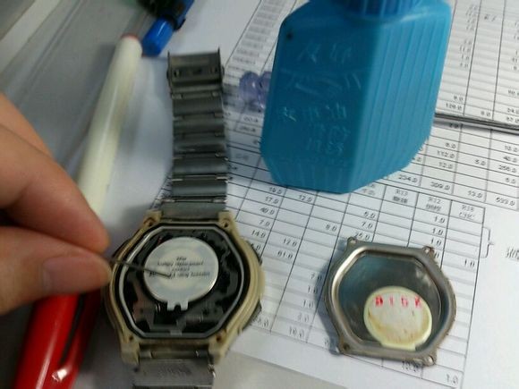 天梭电子表怎么换电池?学会自己动手,简单快捷