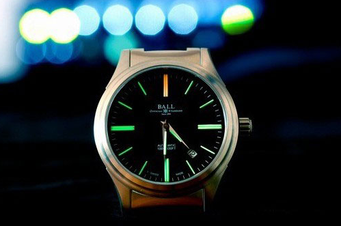 进口夜光手表怎么样?在黑暗中看见时间