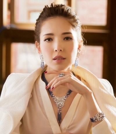 时尚杂志曝光，“偶像剧女神”许玮宁配戴臻品珠宝CAFE SOCIETY系列_万表网