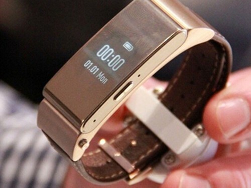 华为手环B2促销价仅需920元 时尚商务是个好