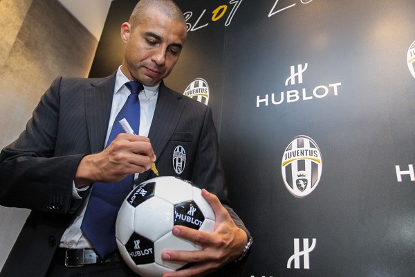 尤文图斯传奇巨星亲临宇舶表上海专卖店 携手